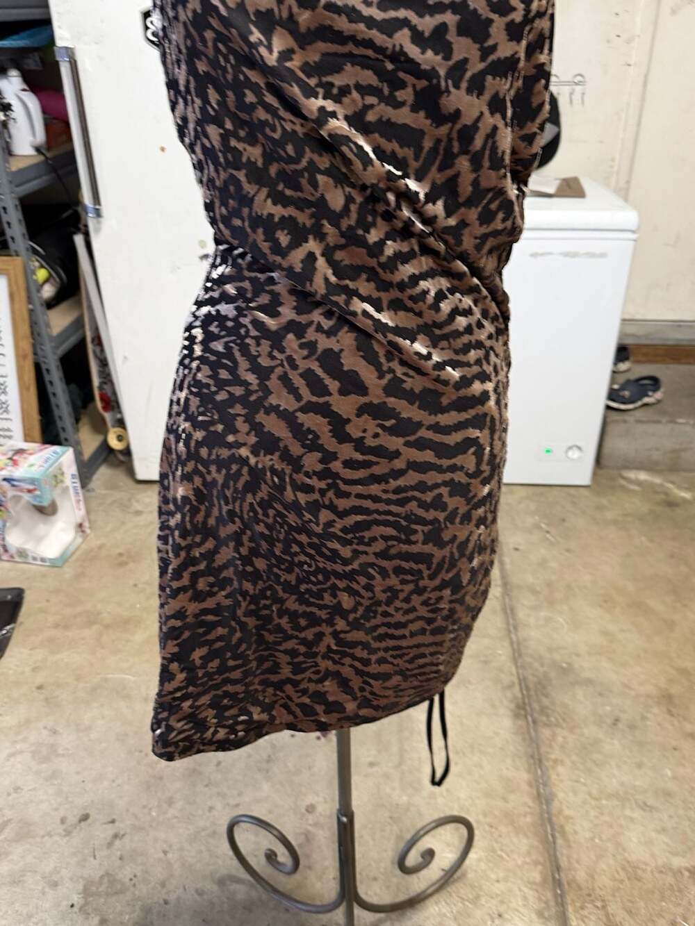 ACOA Animal Print Velvet Ruched Mini Dress Size L - Picture 6 of 9